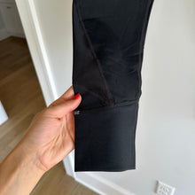 Load image into Gallery viewer, Athleta Relay Tight 2.0 Pull On High Rise Leggings Black L NWT
