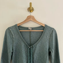 Load image into Gallery viewer, We The Free Chilton Lace-Up Raw Hem Long Sleeve Top Green M
