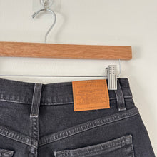 Load image into Gallery viewer, Levis Cuffed Dark Wash Mid Rise Casual Denim Shorts Black 25
