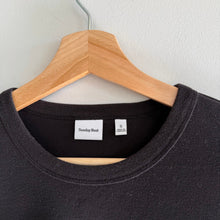 Load image into Gallery viewer, Aritzia Sunday Best Crew Neck Long Sleeve Cropped Top Black S
