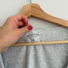 Load image into Gallery viewer, Abercrombie &amp; Fitch Henley Button Front Ribbed Scoop Neck Long Sleeve Top Gray S
