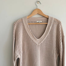 Load image into Gallery viewer, Z Supply Kiami Crochet Knit V-Neck Pullover Sweater Natural M
