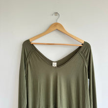 Load image into Gallery viewer, We The Free Free People Ribbed Oversized Top Moss S NWT
