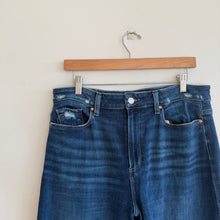 Load image into Gallery viewer, Paige Anessa Ultra High Waisted Wide Leg Ankle Jeans Medium Wash Blue 32

