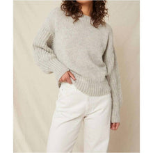 Load image into Gallery viewer, AMO Ada Rib Crew Neck Knit Pullover Sweater Snow Gray L
