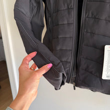 Load image into Gallery viewer, Lululemon Extra Mile Long Sleeve Running Activewear Jacket Black 8 NWT
