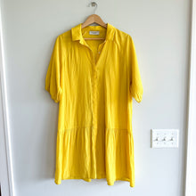 Load image into Gallery viewer, Lola &amp; Sophie Button Front Tiered Short Sleeve Shirt Dress Yellow L
