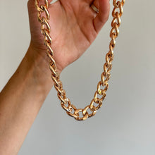 Load image into Gallery viewer, Chunky Chain Swivel Clasp Necklace Gold

