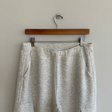 Load image into Gallery viewer, 7 Diamonds Women's Rev Pull On High Rise Cargo Jogger Heather Light Grey L
