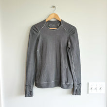Load image into Gallery viewer, Lululemon Think Fast Long Sleeve Running Pullover 8
