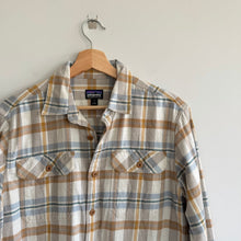 Load image into Gallery viewer, Patagonia Fjord Flannel Plaid Organic Cotton Button Up Shirt Fields Natural S
