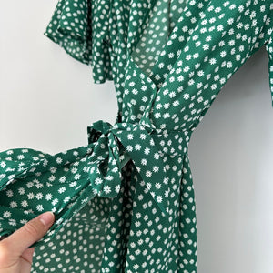 Daisy Print Short Sleeve Wrap Dress Green S