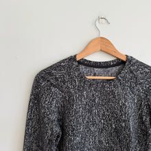 Load image into Gallery viewer, Lululemon Extra Mile Long Sleeve Jacquard Running Top Black 6
