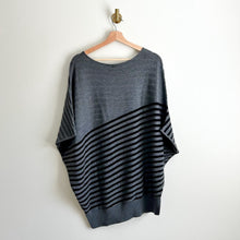 Load image into Gallery viewer, ST. JOHN Wool Ribbed Asymmetrical Drop Waist Pullover Tunic Gray Black M
