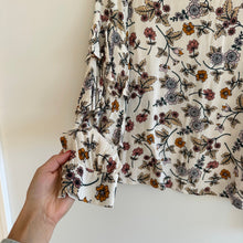 Load image into Gallery viewer, Sanctuary Tilly Flounce Long Sleeve Floral Blouse Ivory S
