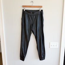 Load image into Gallery viewer, Commando Faux Leather Pull-On Mid Rise Jogger Pants Black M
