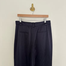 Load image into Gallery viewer, Lafayette 148 NY Wyatt High-Rise Pleated Cropped Pants Navy Blue 10
