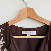Load image into Gallery viewer, LOFT Roasted Walnut Floral Garland Flounce Maxi Pocket Dress Brown M
