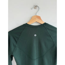 Load image into Gallery viewer, Lululemon Swiftly Tech Cropped Long-Sleeve 2.0 Activewear Top Legacy Green 6
