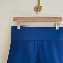 Load image into Gallery viewer, SET Sculptflex Pull On Lightweight High Rise Activewear Shorts Blue XL
