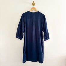 Load image into Gallery viewer, J. McLaughlin Sabina Knee Length 3/4 Sleeve Shirt Dress Blue L
