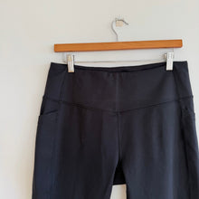 Load image into Gallery viewer, Zella Live In High Waist Active Side Pocket Crop Leggings Black L
