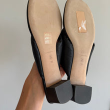 Load image into Gallery viewer, Staud Dahlia Leather Low Heel Thong Sandals Black 9 NEW
