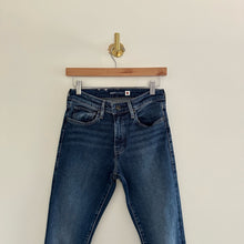 Load image into Gallery viewer, Levi&#39;s 721 Rare Capital E High Rise Skinny Jeans Blue 27
