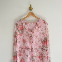 Load image into Gallery viewer, Rachel Parcell Sophia Floral Print Ruffle Long Sleeve Romper Pink M
