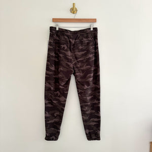 NWT Athleta Farallon Camo Pattern Mid Rise Jogger Green 10