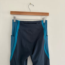 Load image into Gallery viewer, Lululemon Wild Twist 7/8 Tight in Gravity Pacific Teal Blue 6 $118
