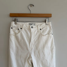 Load image into Gallery viewer, Abercrombie &amp; Fitch The Skinny High Rise Jeans White 26
