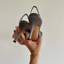 Load image into Gallery viewer, Manolo Blahnik Lurum Satin Crystal Embellished Pumps Gray 38.5
