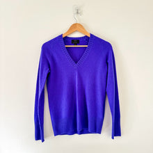 Load image into Gallery viewer, J. Crew Cashmere V-Neck Long Sleeve Pullover Sweater Purple XS
