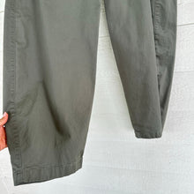 Load image into Gallery viewer, Abercrombie &amp; Fitch Barrel Leg Chino Pants Olive Green 30 NWT
