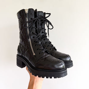 Valentino Garavani Quilted Leather Lace-Up Zipper Combat Boots Black 38.5 NEW