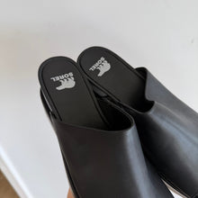 Load image into Gallery viewer, Sorel Joanie IV Slide Leather Open-Toe Wedge Sandals Black 10
