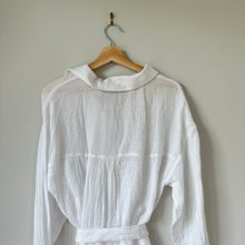Load image into Gallery viewer, Abercrombie &amp; Fitch Gauze Cotton Long Sleeve Swim Cover Up Shirt White M NWT
