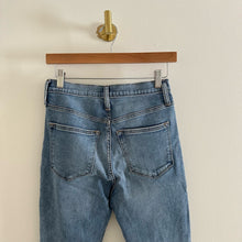 Load image into Gallery viewer, J. Crew High Rise Skinny Jeans Blue 26
