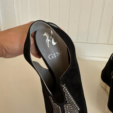 Load image into Gallery viewer, Gina Suede Crystal Embellished Platform Wedge Sandals Black 39
