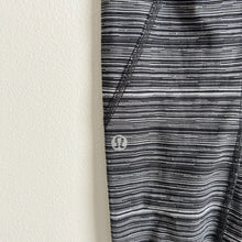 Load image into Gallery viewer, Lululemon Inspire Tight II Mesh Cyber Black Deep Coal 4 $98
