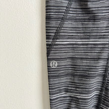 Load image into Gallery viewer, Lululemon Inspire Tight II Mesh Cyber Black Deep Coal 4 $98
