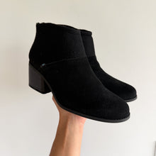 Load image into Gallery viewer, TOMS Lacy Suede Felt Mix Ankle Booties Black 9.5 NIB
