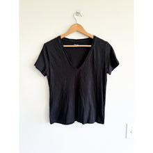 Load image into Gallery viewer, Madewell V-Neck Cropped Pullover Short Sleeve T-Shirt Black S
