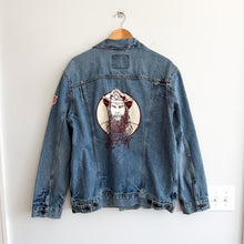 Load image into Gallery viewer, Levi's Chris Stapleton Custom Graphic Patch Cotton Denim Trucker Jacket Blue XL
