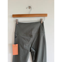 Load image into Gallery viewer, Girlfriend Collective Compressive High Rise 7/8 Activewear Leggings Gray S NWT
