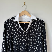 Load image into Gallery viewer, Chico&#39;s Foil Spotted Built-In Shirt Knit Pullover Collared Sweater Black L NWT
