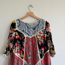 Load image into Gallery viewer, Anthropologie Vanessa Virginia Inez Patchwork Crochet Mini Dress Blue Red 0
