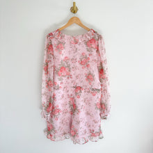 Load image into Gallery viewer, Rachel Parcell Sophia Floral Print Ruffle Long Sleeve Romper Pink M
