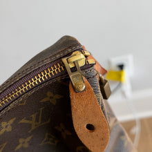 Load image into Gallery viewer, Louis Vuitton Speedy Bandoulière 35 Monogram Leather Top Handle Handbag Brown
